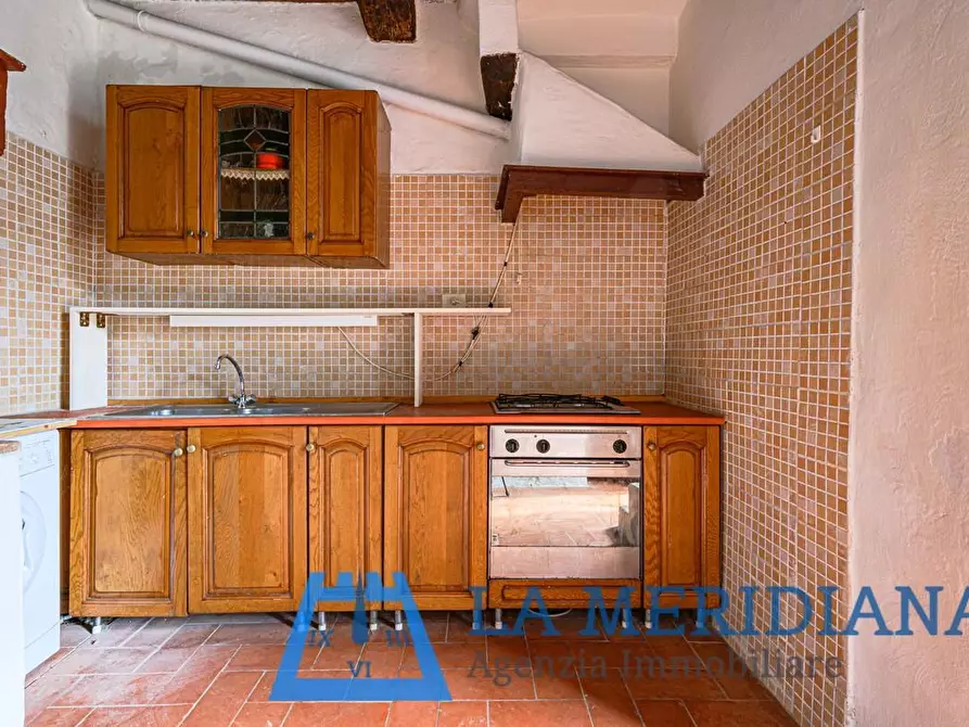 Immagine 2 di Casa indipendente in vendita  a Lamporecchio