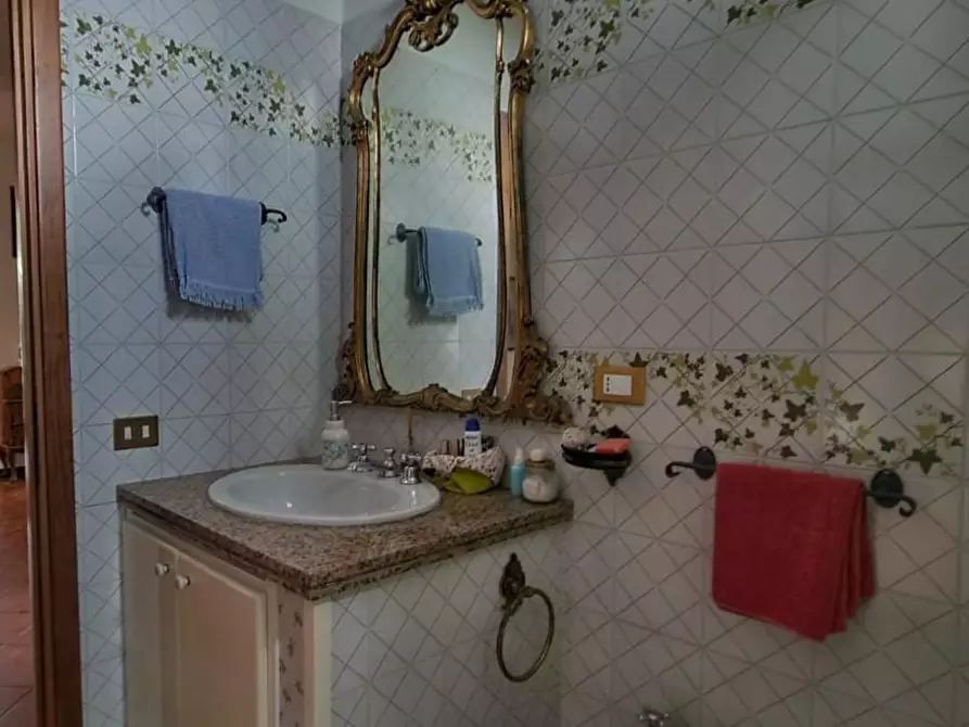 Immagine 23 di Villa in vendita  a Casciana Terme Lari