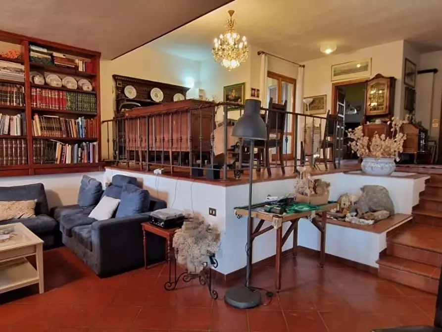 Immagine 3 di Villa in vendita  a Casciana Terme Lari