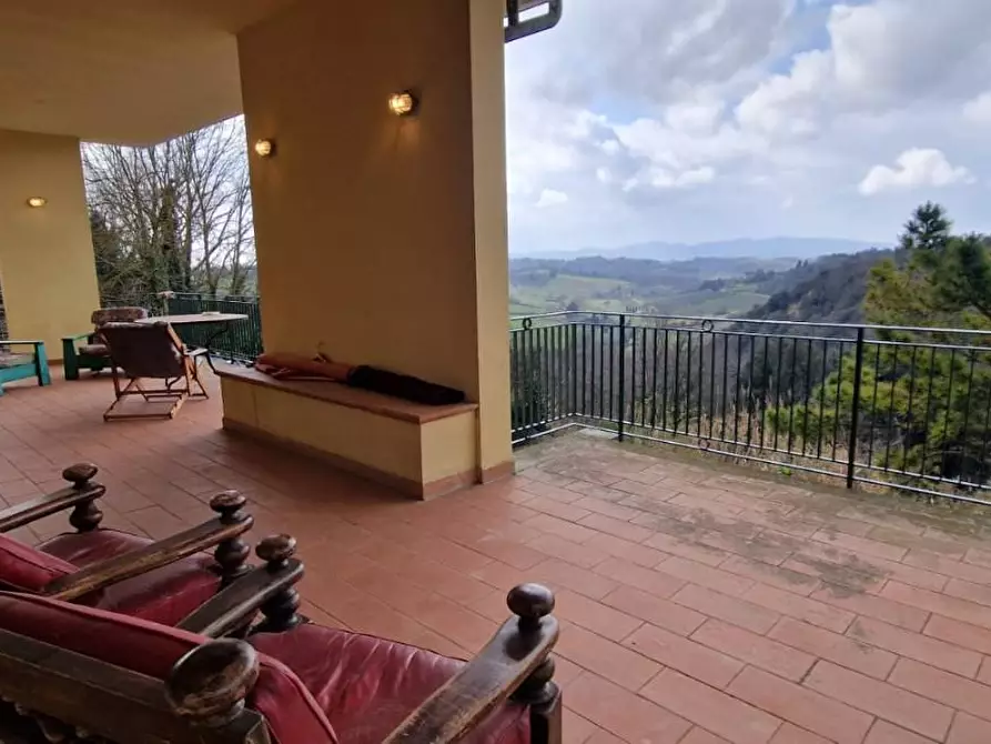 Immagine 2 di Villa in vendita  a Casciana Terme Lari
