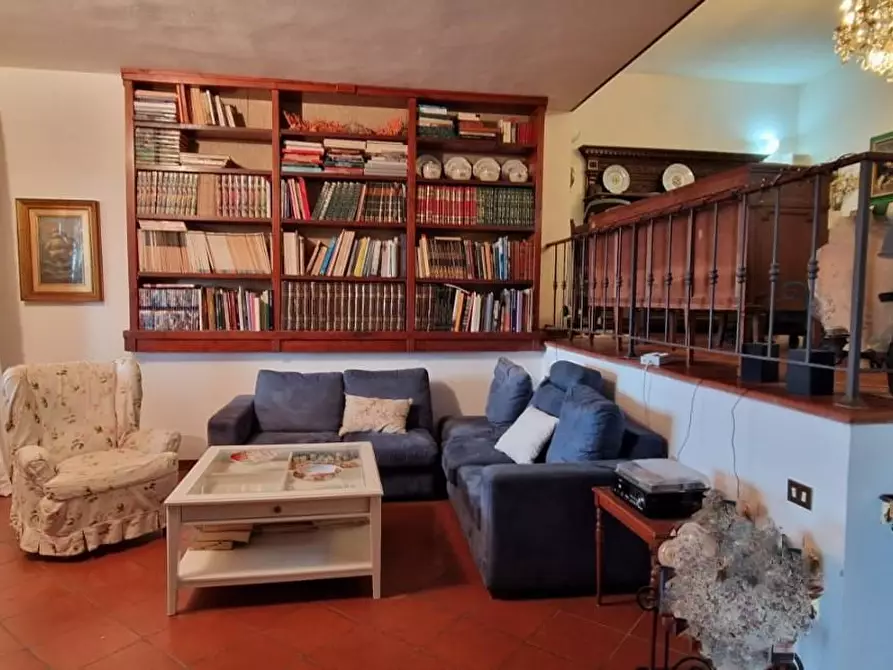 Immagine 9 di Villa in vendita  a Casciana Terme Lari