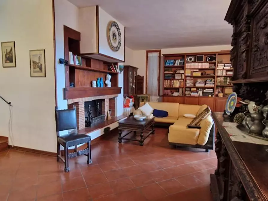 Immagine 4 di Villa in vendita  a Casciana Terme Lari