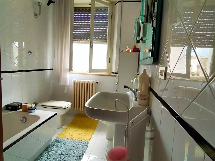 Immagine 23 di Casa indipendente in vendita  a Cascina