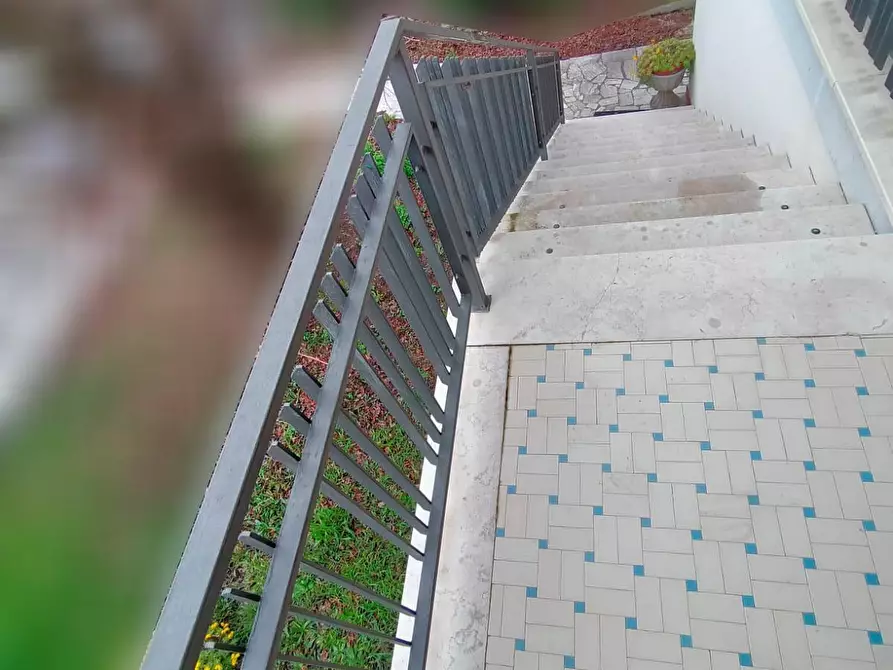 Immagine 27 di Casa indipendente in vendita  a Cascina