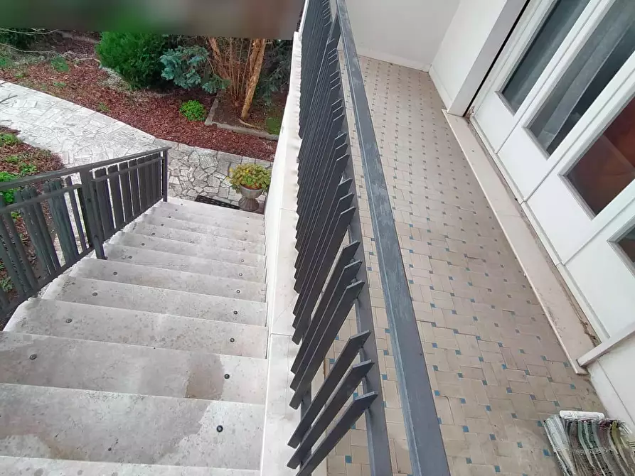 Immagine 25 di Casa indipendente in vendita  a Cascina