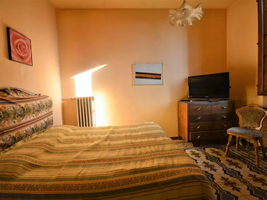 Immagine 13 di Villa in vendita  a Lucca