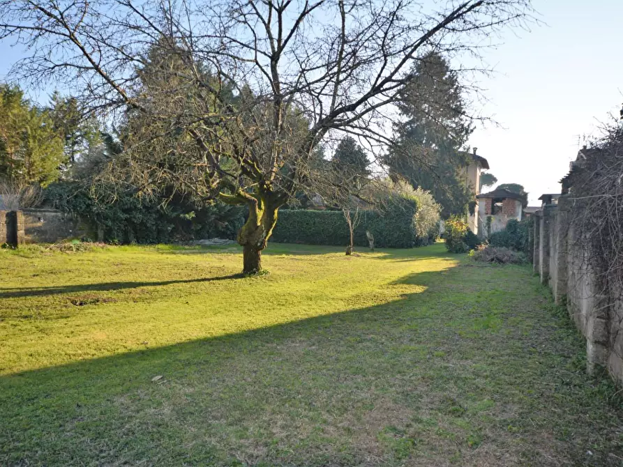 Immagine 19 di Villa in vendita  a Lucca