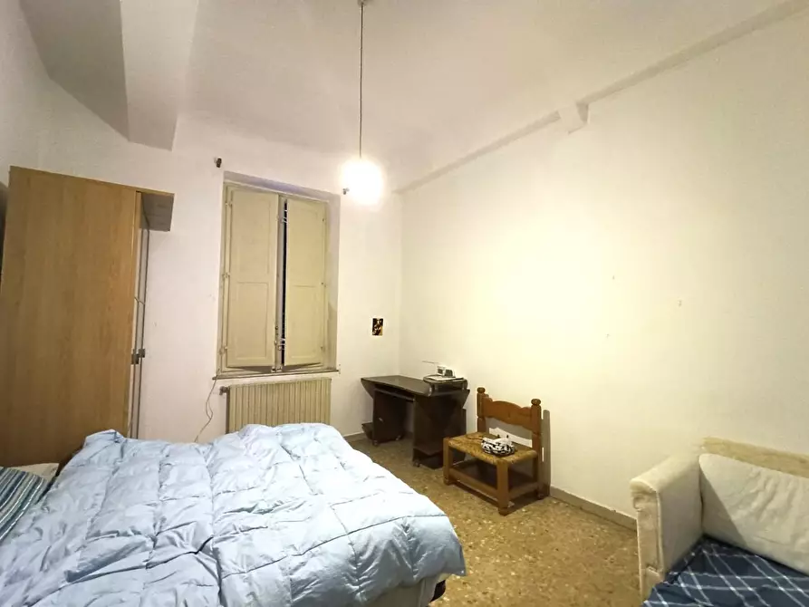 Immagine 19 di Appartamento in vendita  a Lucca