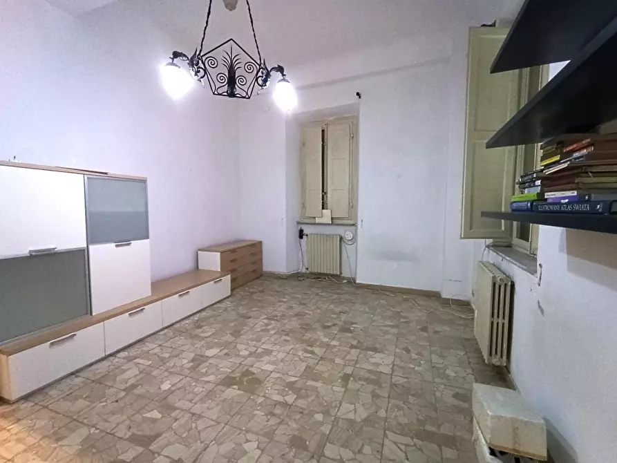 Immagine 17 di Appartamento in vendita  a Lucca