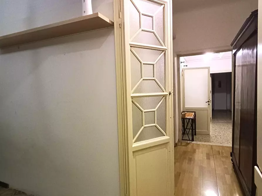 Immagine 2 di Appartamento in vendita  a Lucca