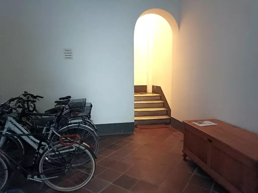 Immagine 28 di Appartamento in vendita  a Lucca