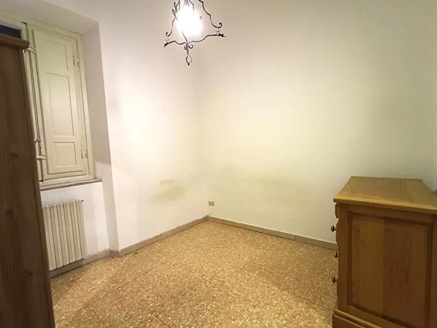 Immagine 15 di Appartamento in vendita  a Lucca