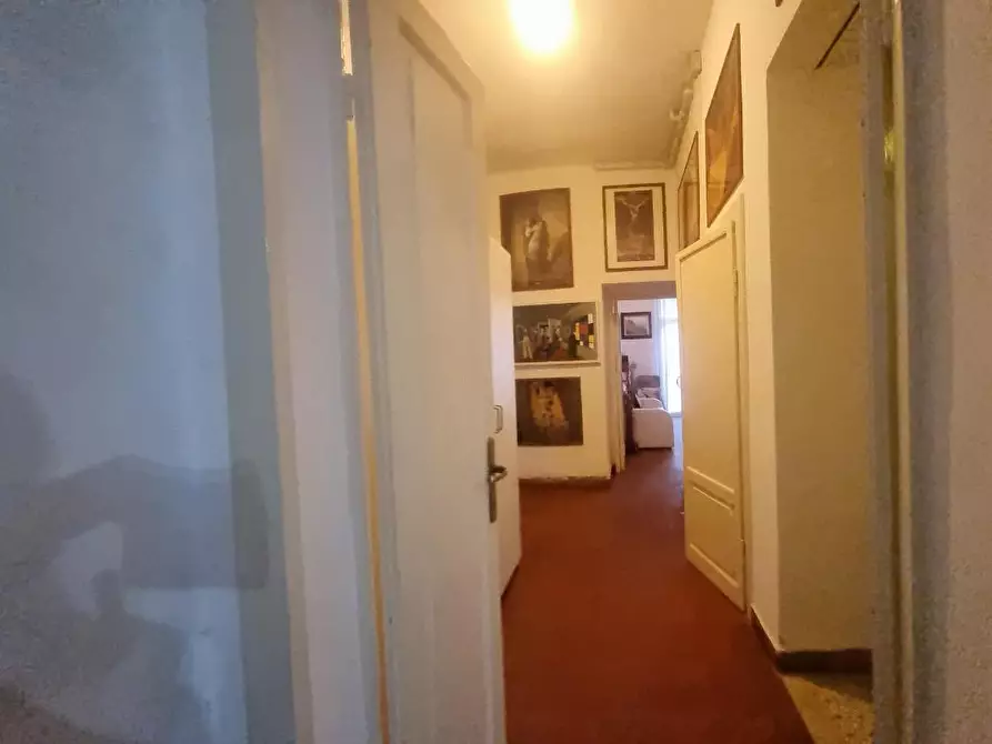 Immagine 9 di Ufficio in vendita  a Livorno