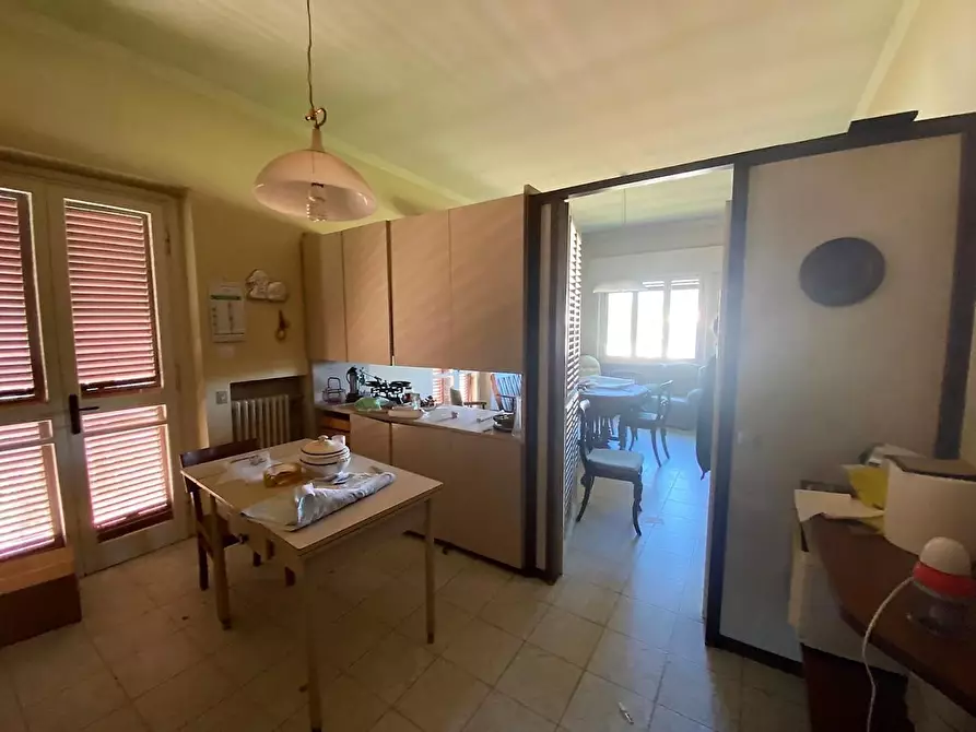 Immagine 13 di Villa in vendita  a Lucca