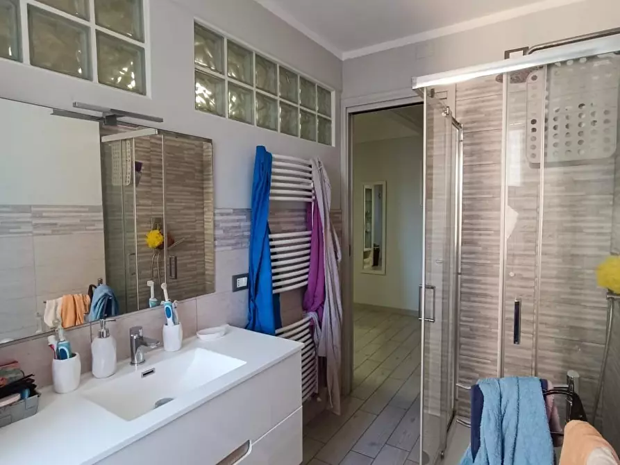 Immagine 14 di Appartamento in vendita  a Massa