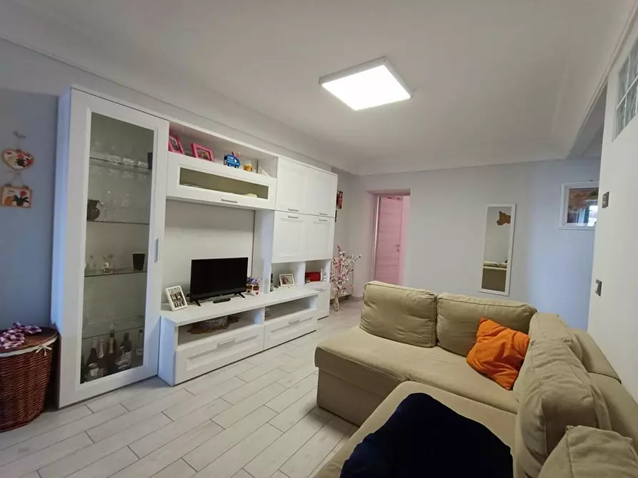 Immagine 9 di Appartamento in vendita  a Massa