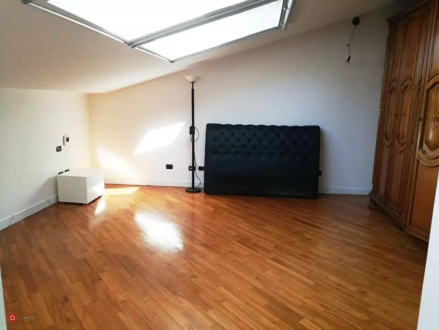 Immagine 23 di Appartamento in vendita  a Carrara