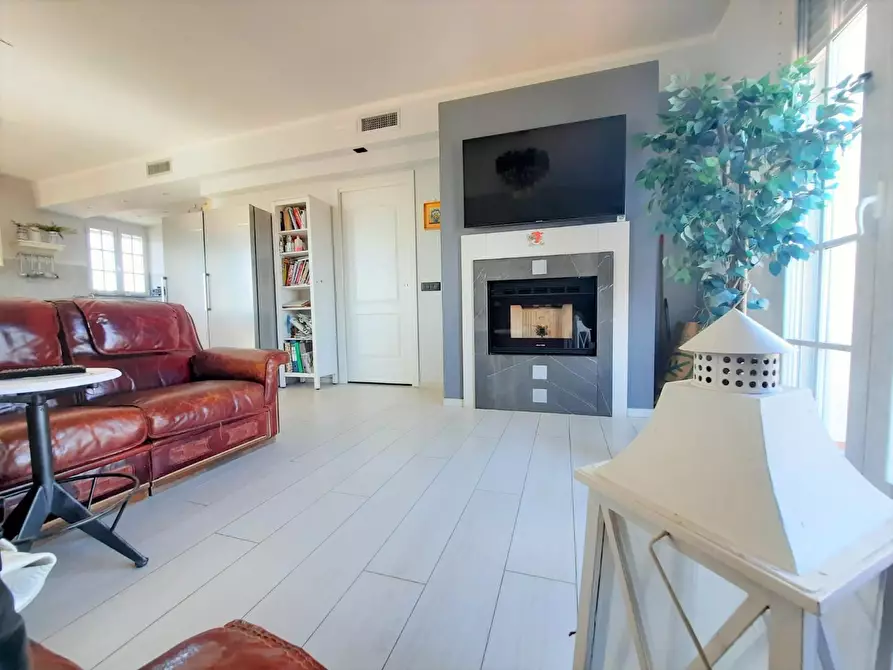 Immagine 5 di Mansarda in vendita  a Cascina