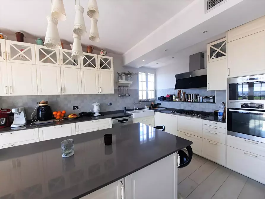 Immagine 11 di Mansarda in vendita  a Cascina