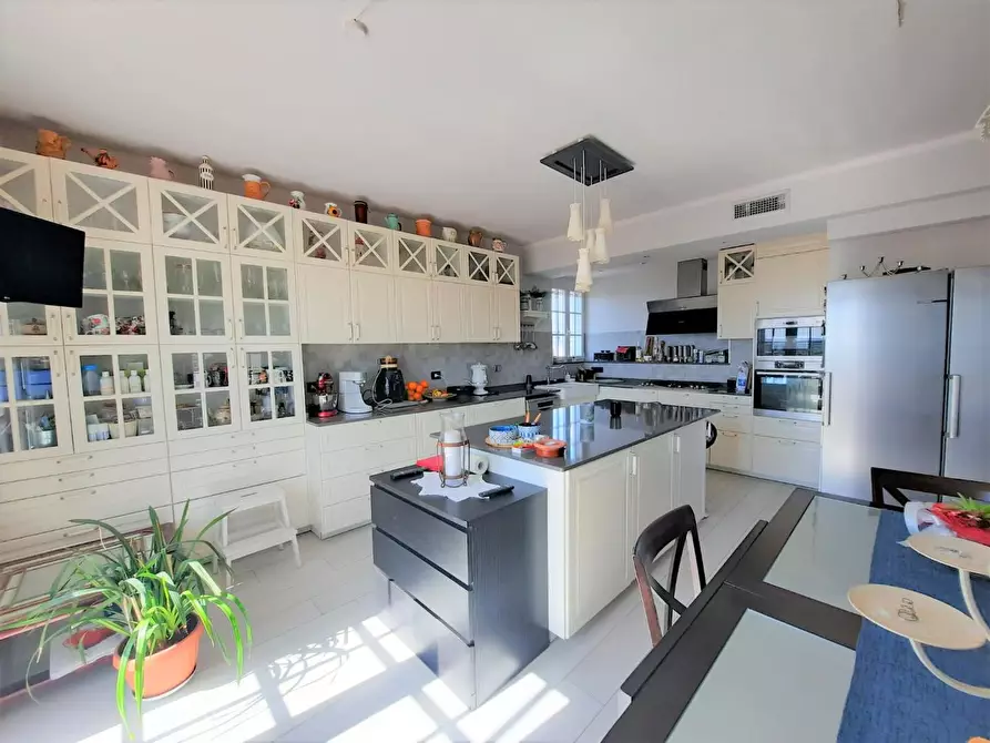 Immagine 9 di Mansarda in vendita  a Cascina