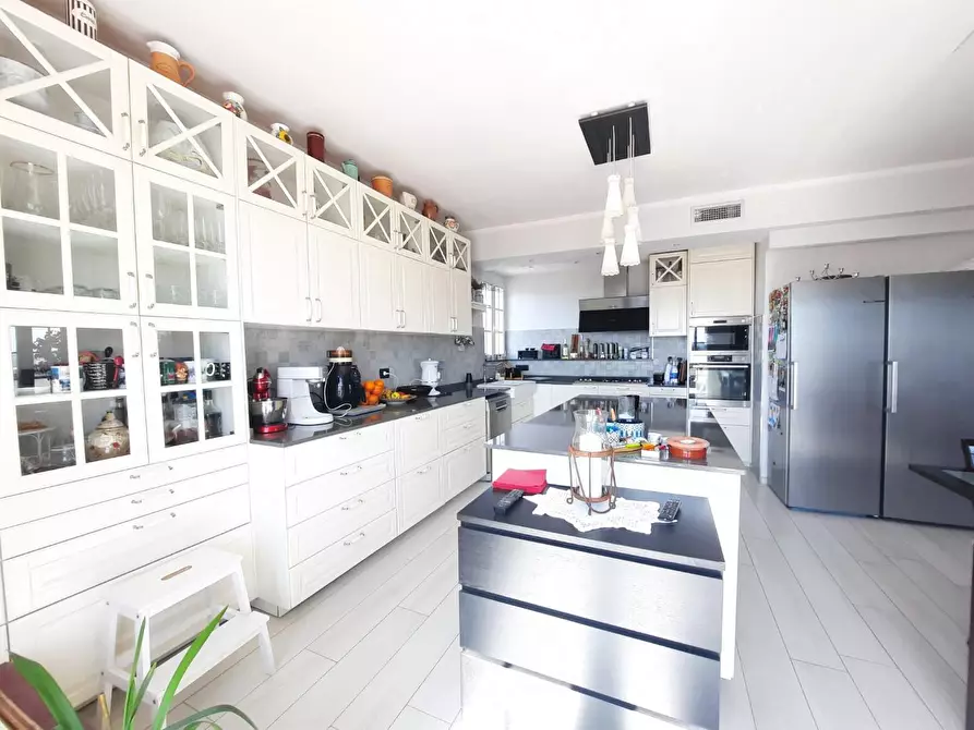 Immagine 10 di Mansarda in vendita  a Cascina