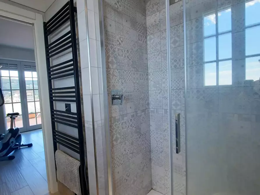 Immagine 27 di Mansarda in vendita  a Cascina