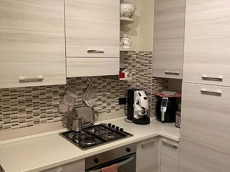 Immagine 3 di Appartamento in vendita  a Massa