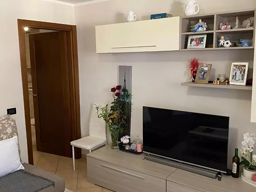 Immagine 2 di Appartamento in vendita  a Massa