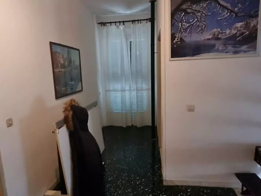 Immagine 21 di Casa indipendente in vendita  a Massa