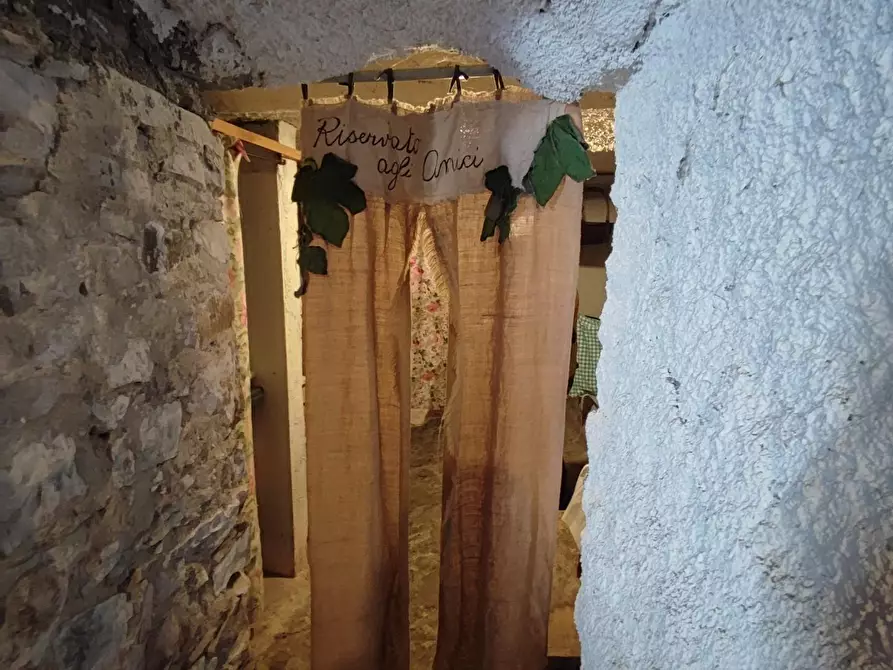 Immagine 27 di Azienda agricola in vendita  a Pontremoli