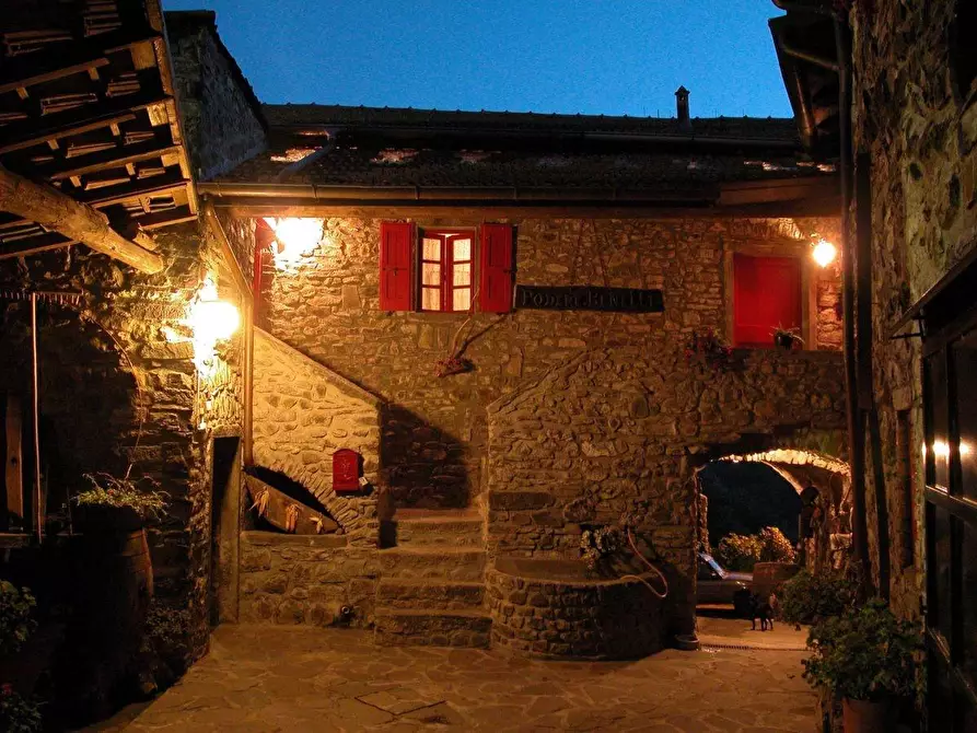 Immagine 74 di Azienda agricola in vendita  a Pontremoli