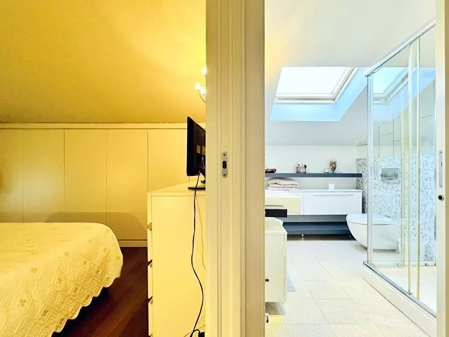 Immagine 38 di Casa bifamiliare in vendita  a Camaiore