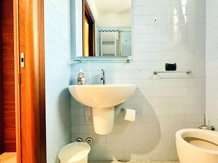 Immagine 18 di Casa bifamiliare in vendita  a Camaiore