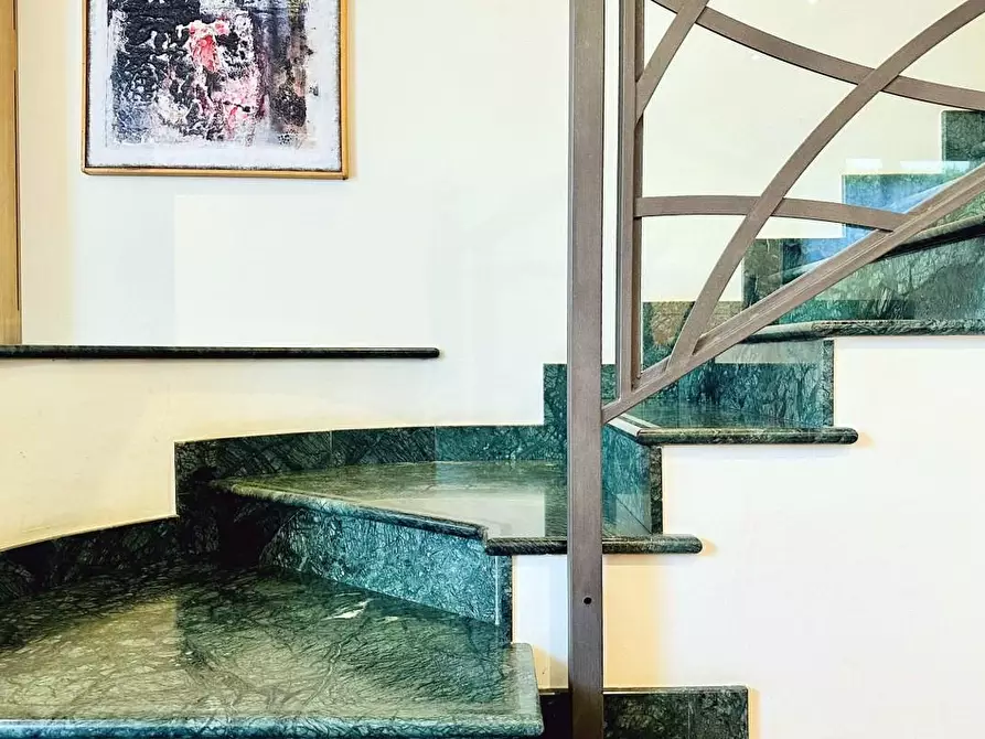 Immagine 22 di Casa bifamiliare in vendita  a Camaiore