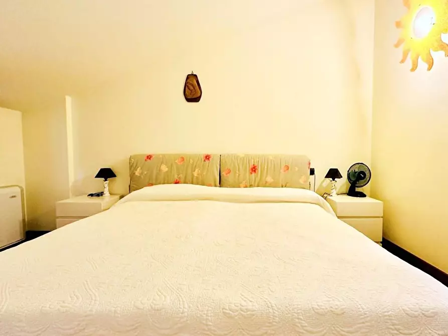 Immagine 36 di Casa bifamiliare in vendita  a Camaiore