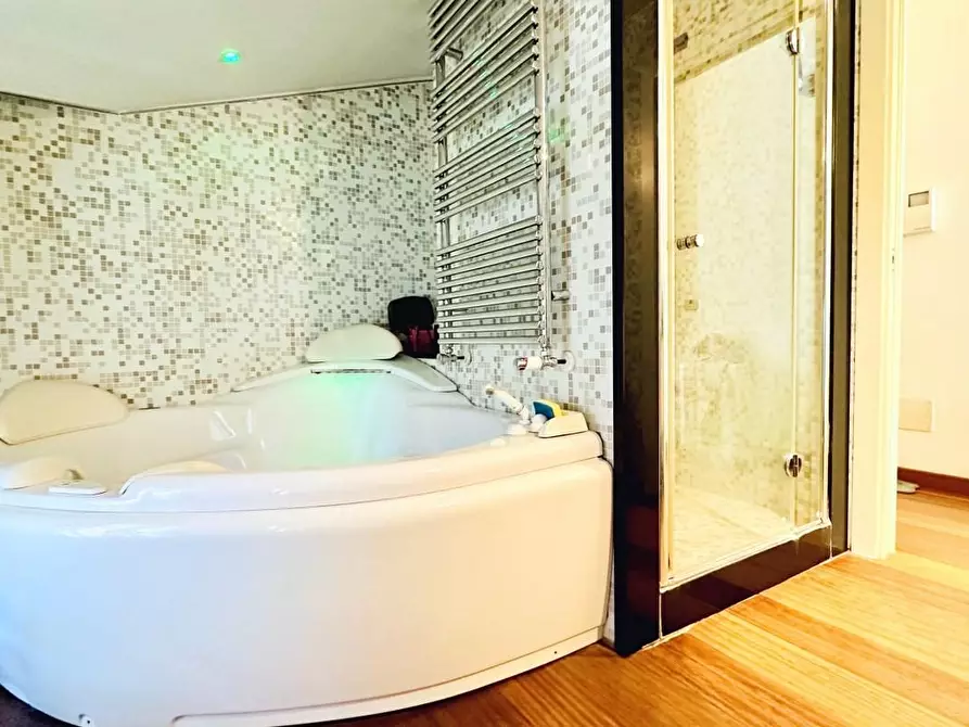 Immagine 33 di Casa bifamiliare in vendita  a Camaiore