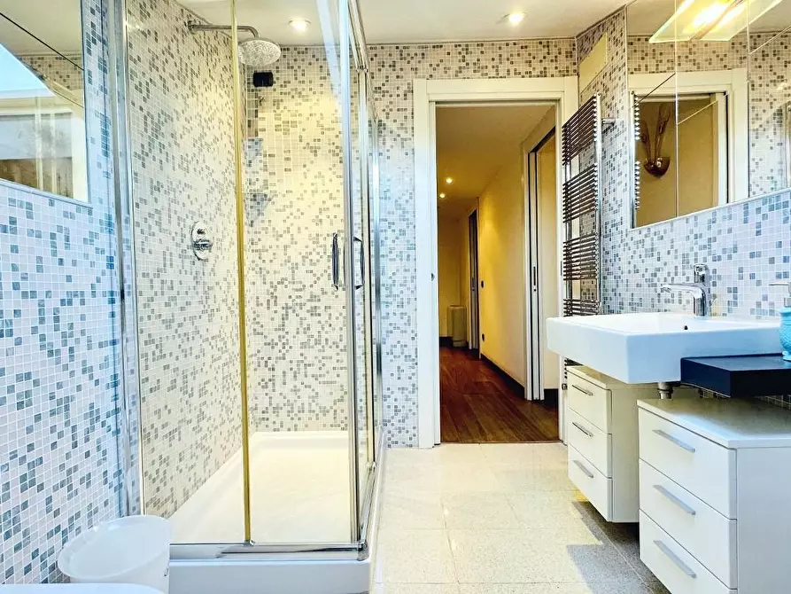 Immagine 43 di Casa bifamiliare in vendita  a Camaiore