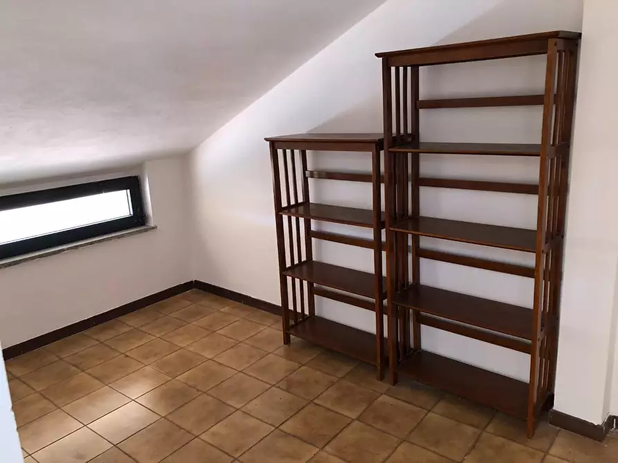 Immagine 20 di Villetta a schiera in affitto  a Calci