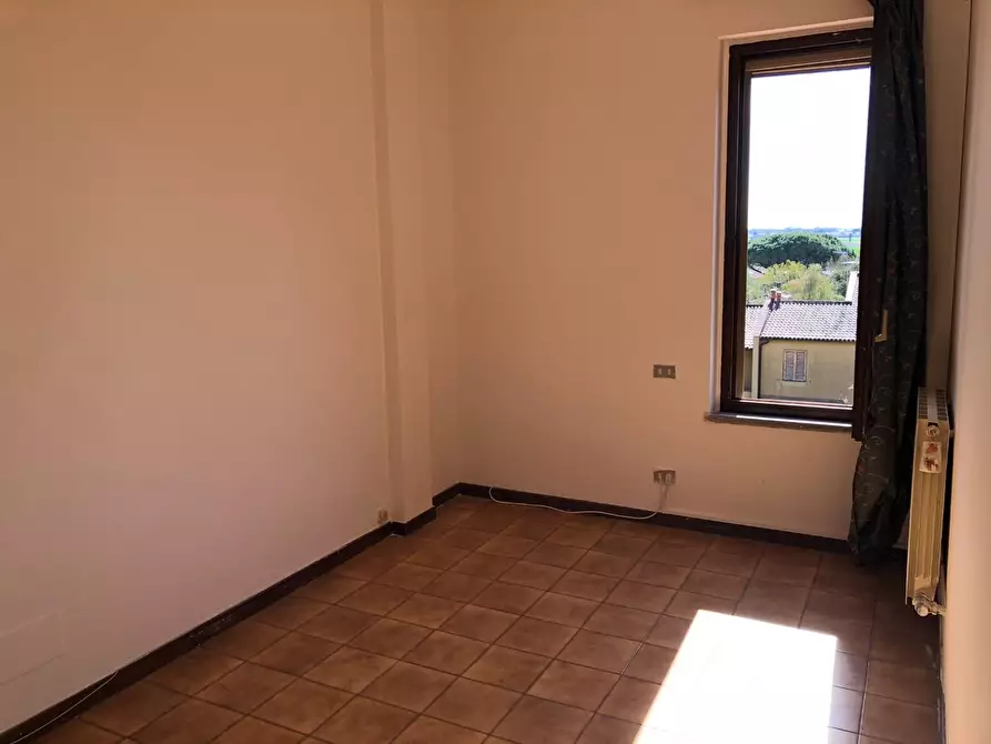 Immagine 23 di Villetta a schiera in affitto  a Calci