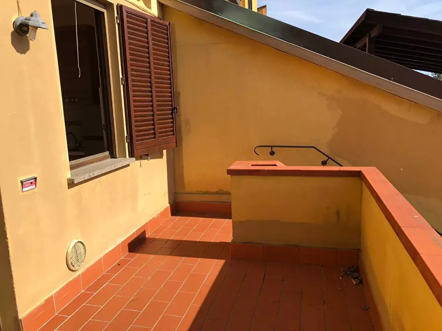 Immagine 27 di Villetta a schiera in affitto  a Calci