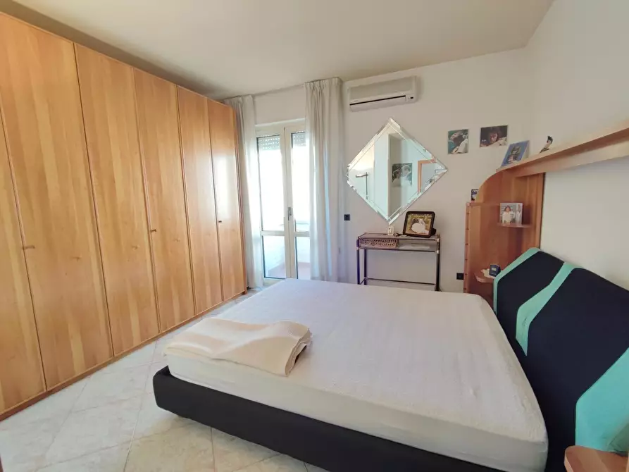 Immagine 17 di Villetta a schiera in vendita  a Viareggio