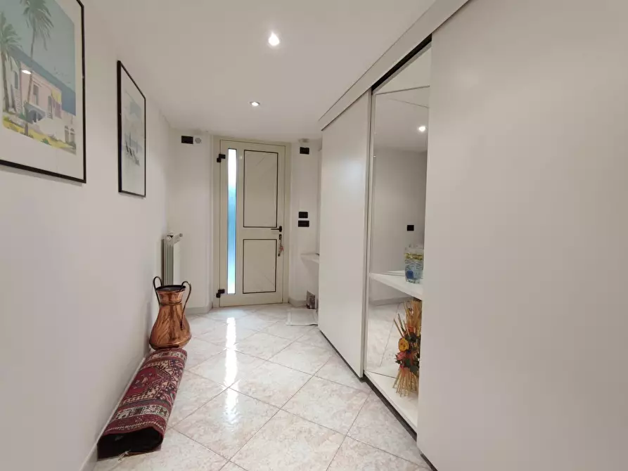 Immagine 10 di Villetta a schiera in vendita  a Viareggio