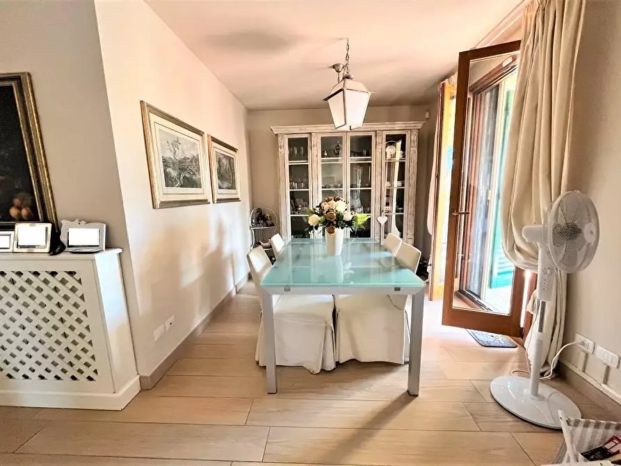 Immagine 4 di Mansarda in vendita  a Certaldo