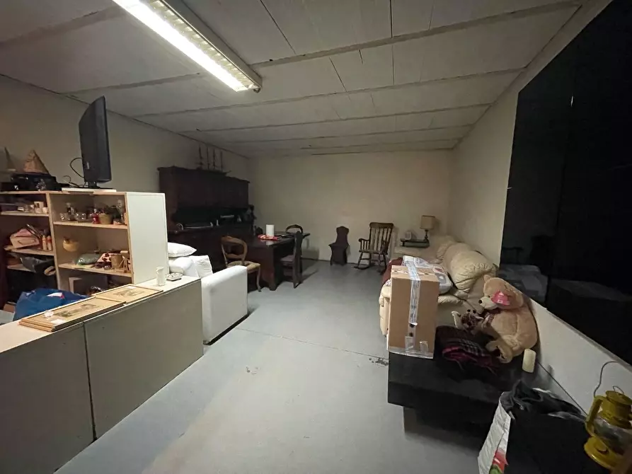 Immagine 14 di Capannone industriale in vendita  a Vezzano Ligure