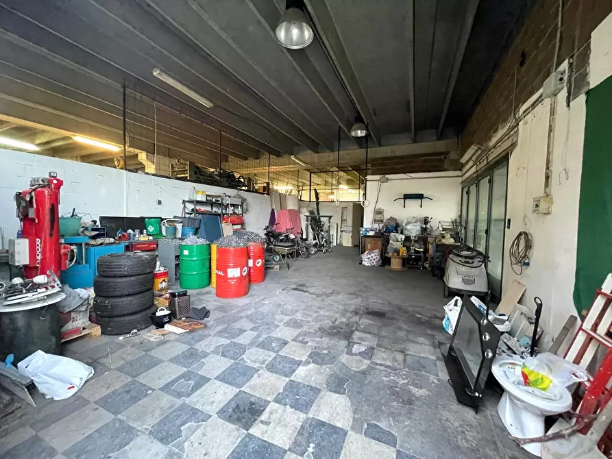 Immagine 12 di Capannone industriale in vendita  a Vezzano Ligure