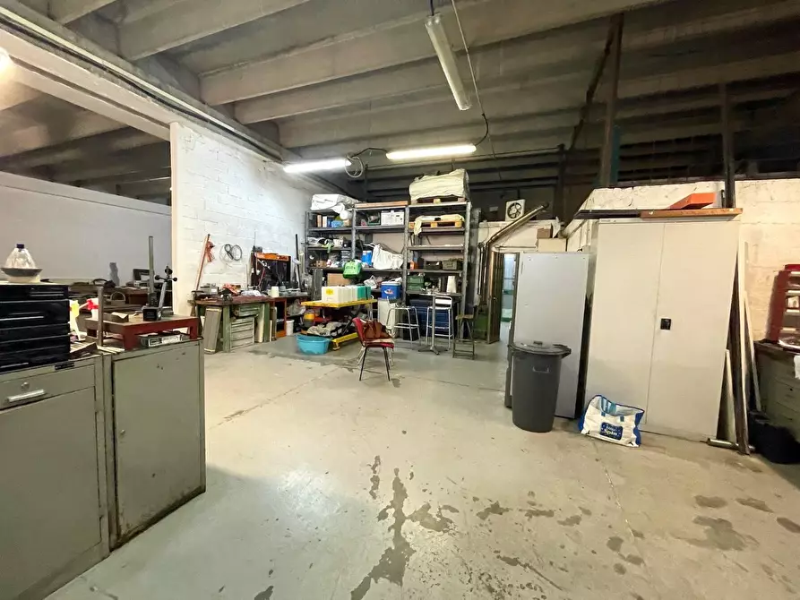 Immagine 8 di Capannone industriale in vendita  a Vezzano Ligure