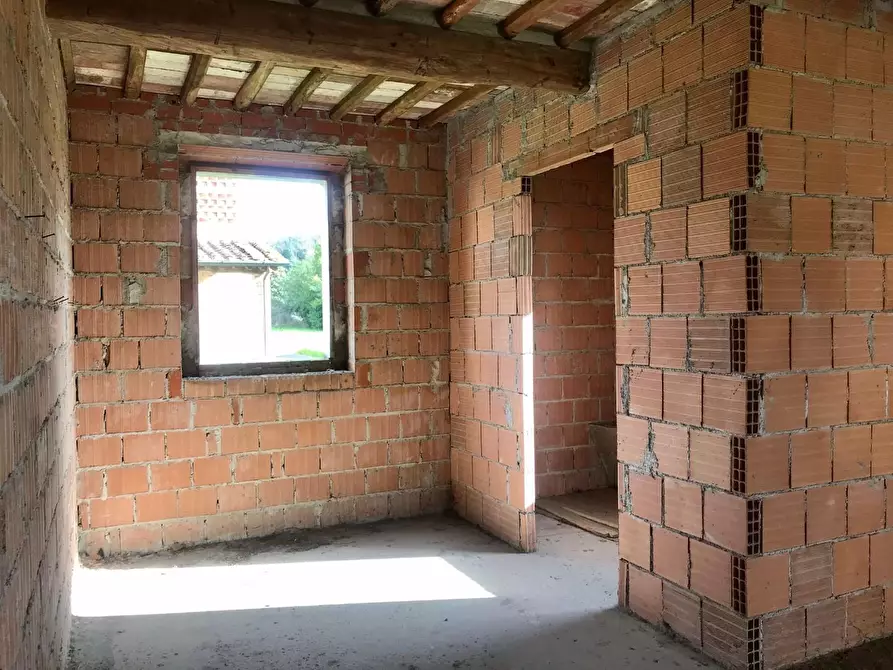 Immagine 8 di Villa in vendita  a Capannori