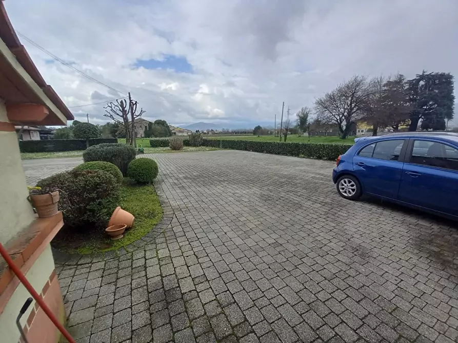 Immagine 20 di Casa colonica in vendita  a Capannori