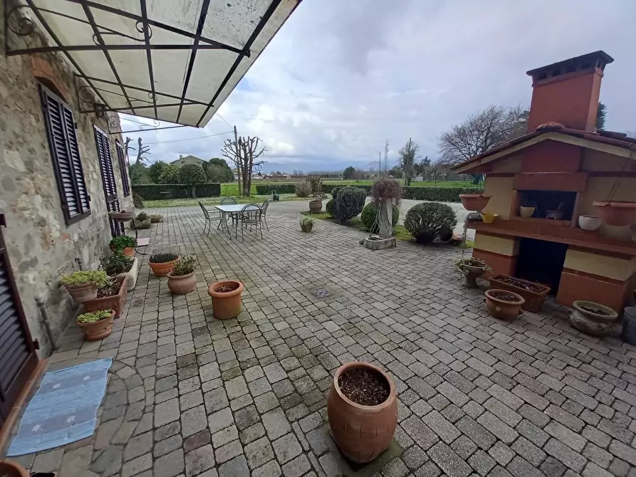 Immagine 19 di Casa colonica in vendita  a Capannori