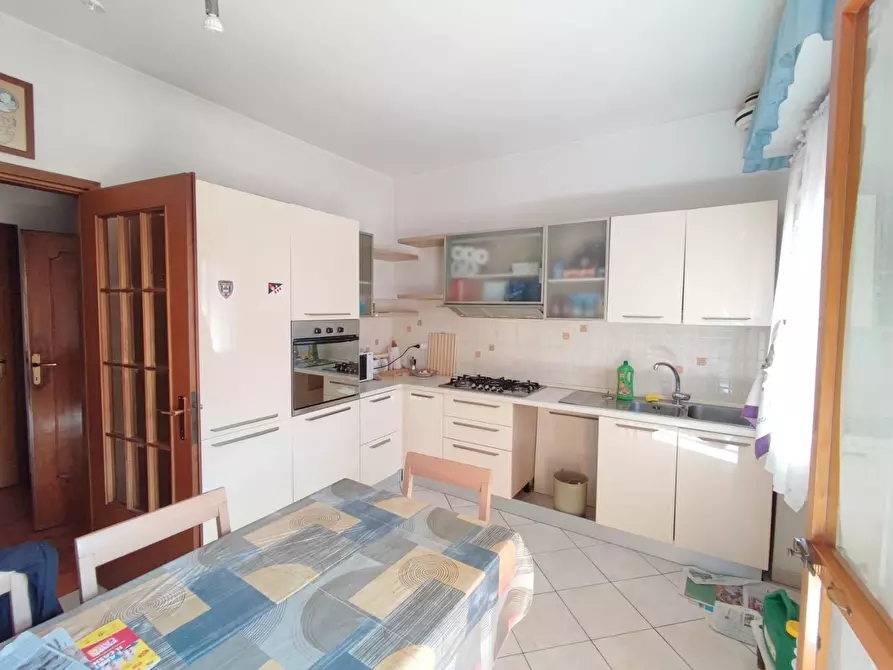 Immagine 7 di Casa bifamiliare in vendita  a Viareggio